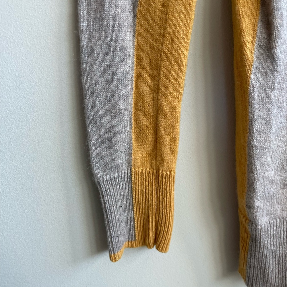 100% Cashmere Christian Siriano Beige Mustard Crewneck Sweater Colorblock - Picture 4 of 10